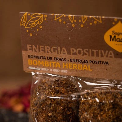 Smudge Bombita Herbal Energia Positiva - Bustina - Sagrada Madre - dettaglio ambientato