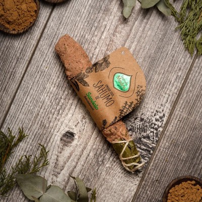 Smudge di Sandalo & Aromatiche - Sagrada Madre - confezione ambientata