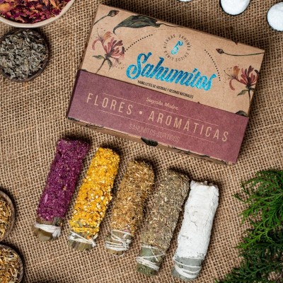 Smudge Mini Assortiti Fiori e Aromatiche - 5 pezzi - Sagrada Madre - confezione ambientata
