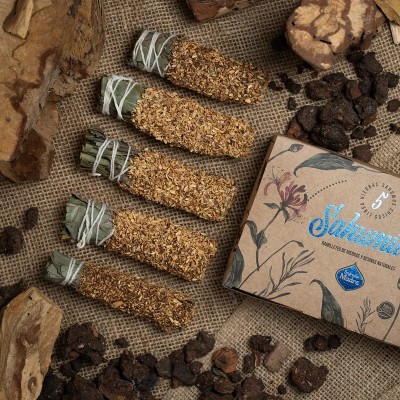Smudge Mini Mirra e Palo Santo - 5 pezzi - Sagrada Madre - confezione ambientata