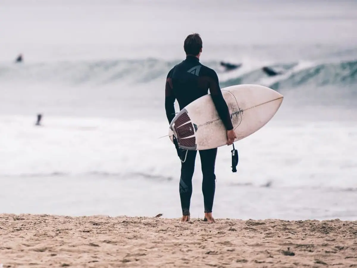 Crema solare per surf e sport acquatici