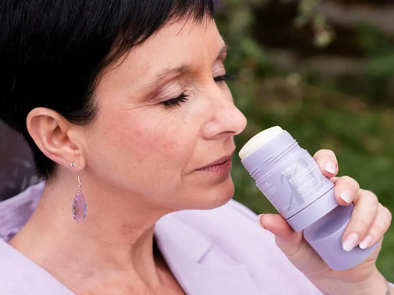 Guida al deodorante naturale in menopausa